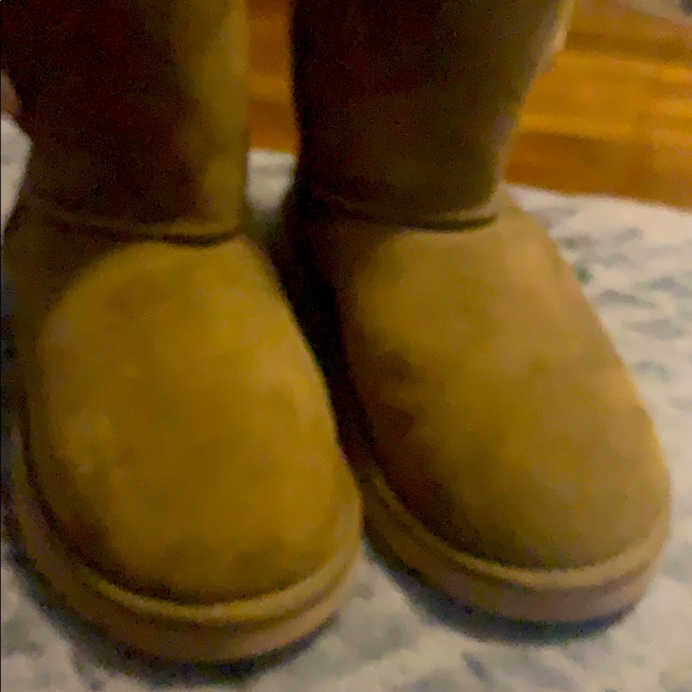 Ugg